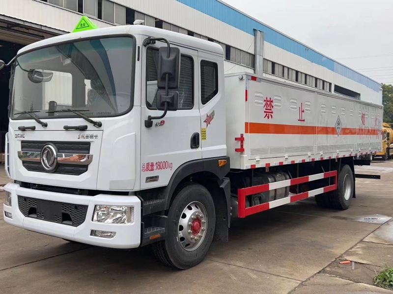東風(fēng)D9國(guó)六10噸毒性氣體廂式運(yùn)輸車(chē)