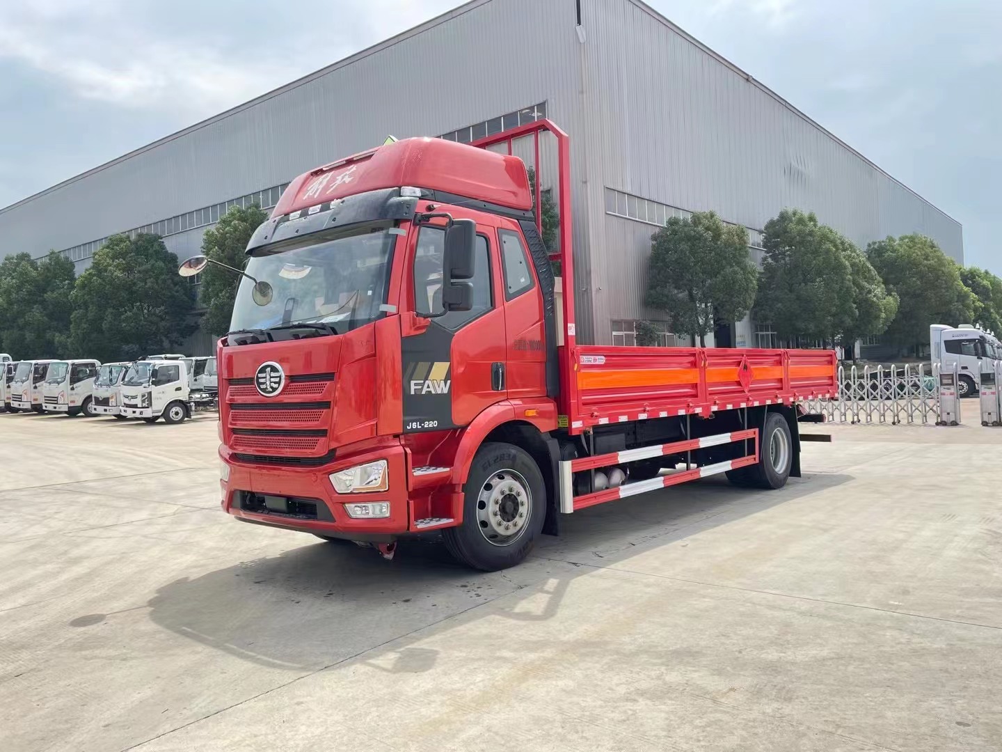解放J6L(6.8米)氣瓶運輸車